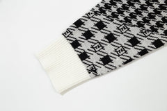 Pull en tricot pied-de-poule