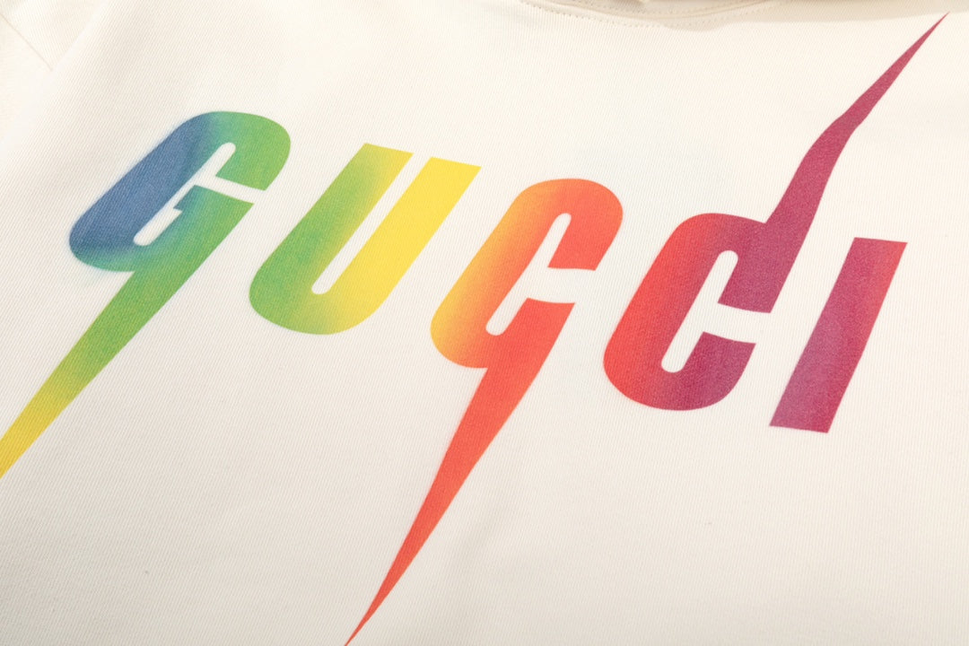 Sweat-shirt à lettres colorées avec bordure éclair