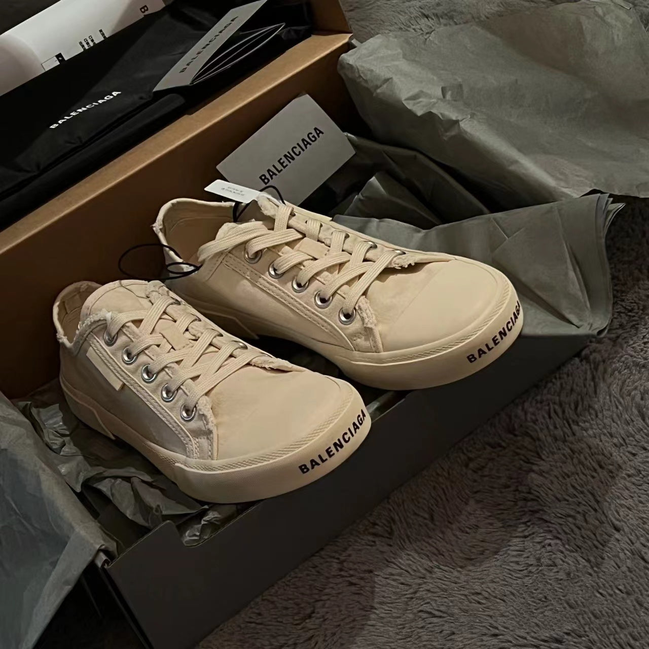 chaussures en toile avec logo vieilli