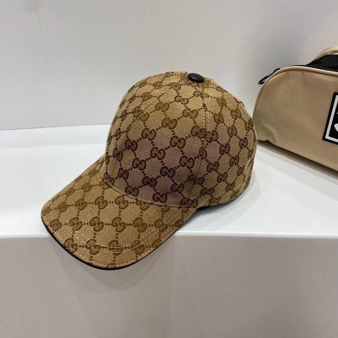 Casquette à visière entièrement marquée