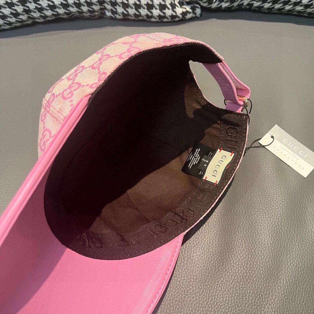 Casquette à visière entièrement marquée