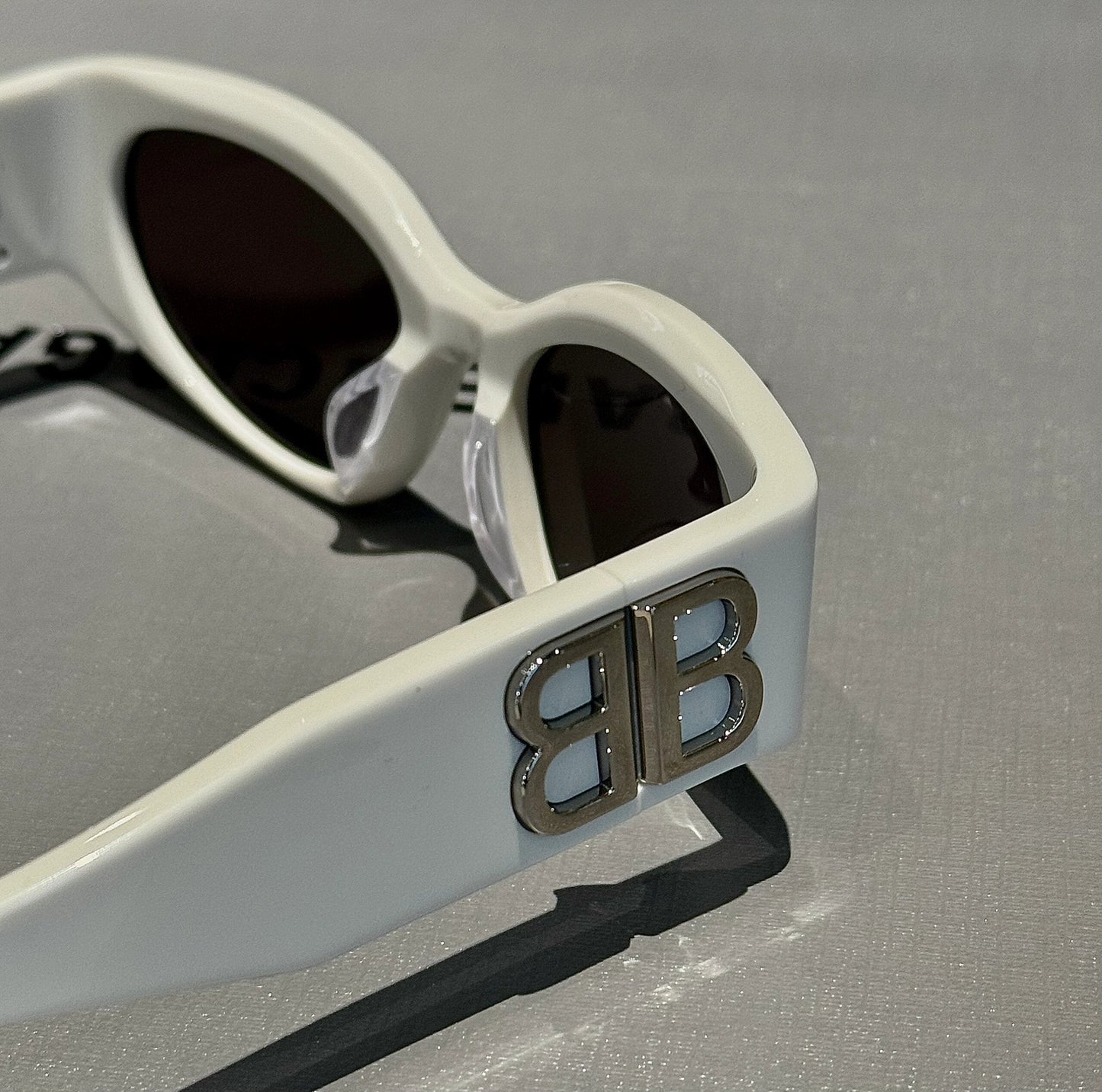 Lunettes de soleil style streetwear à la mode chat