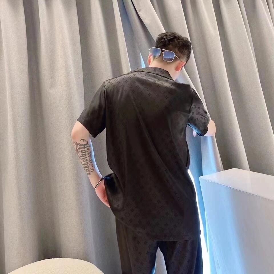 Huit styles populaires de vêtements décontractés en soie 