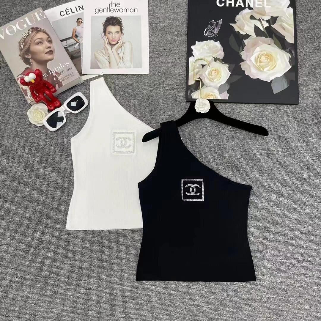 Off-Shoulder-Strickweste