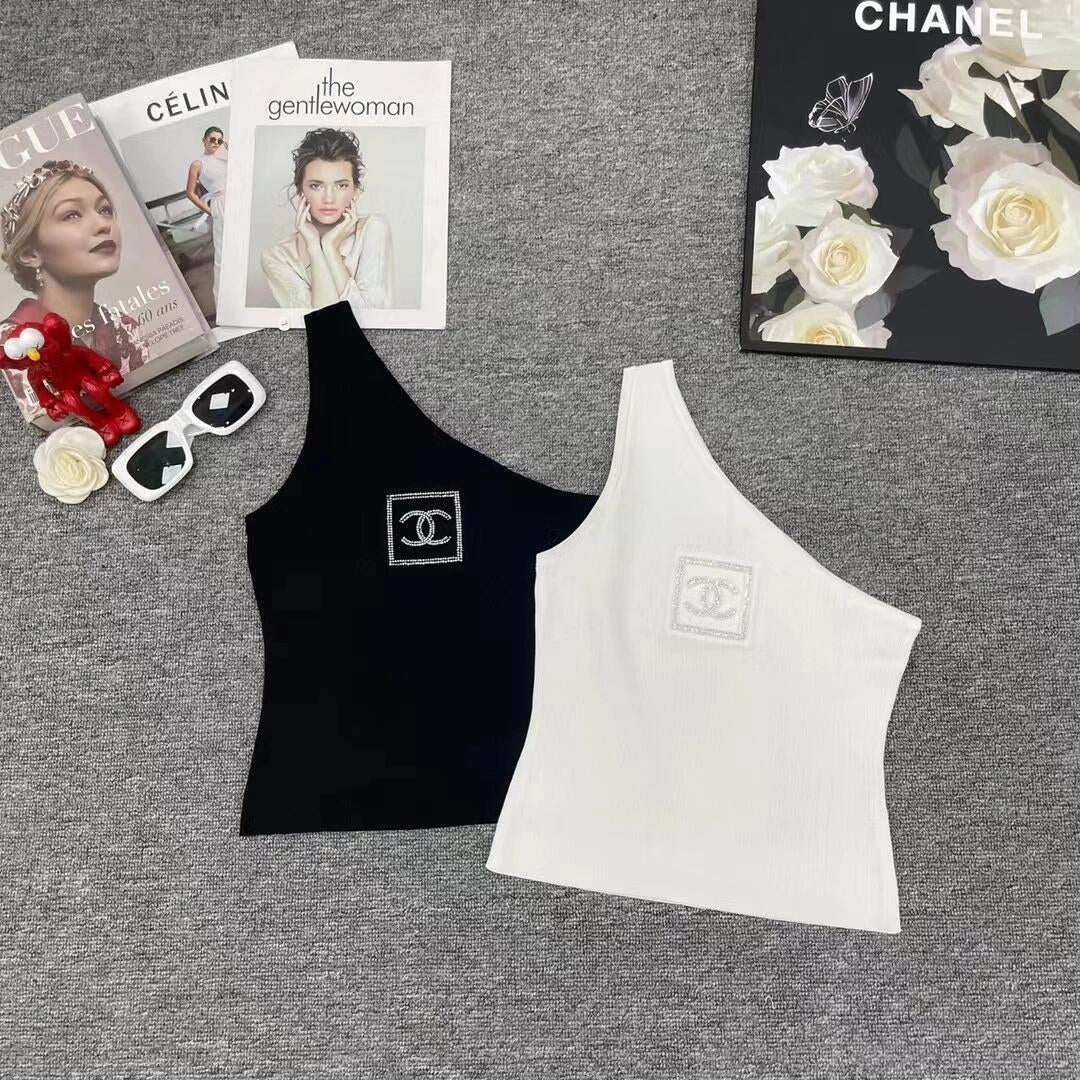 Off-Shoulder-Strickweste