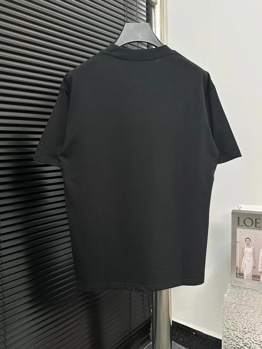 T-shirt autrichien à manches courtes avec diamants chauds