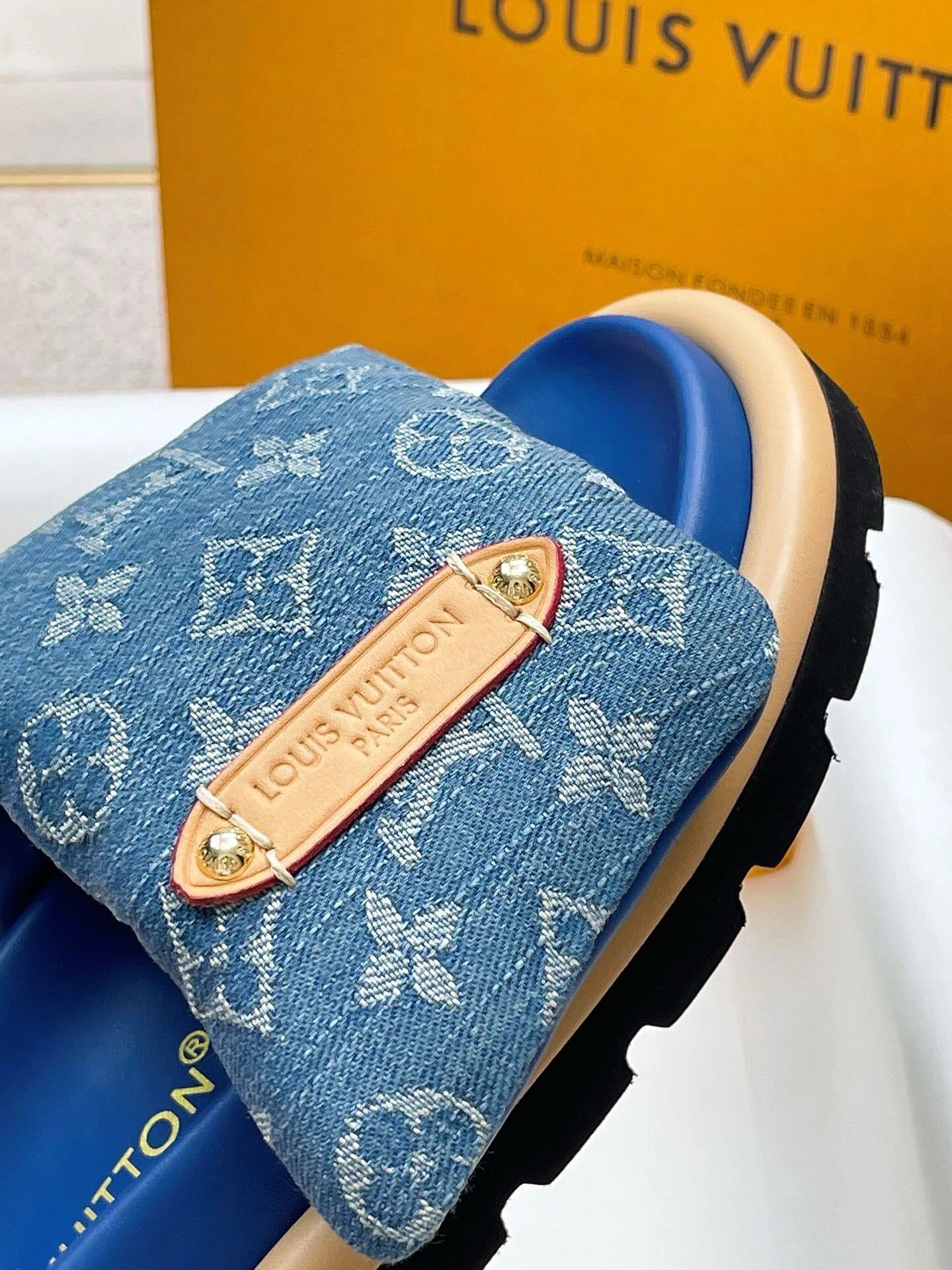 Hausschuhe im Brotstil