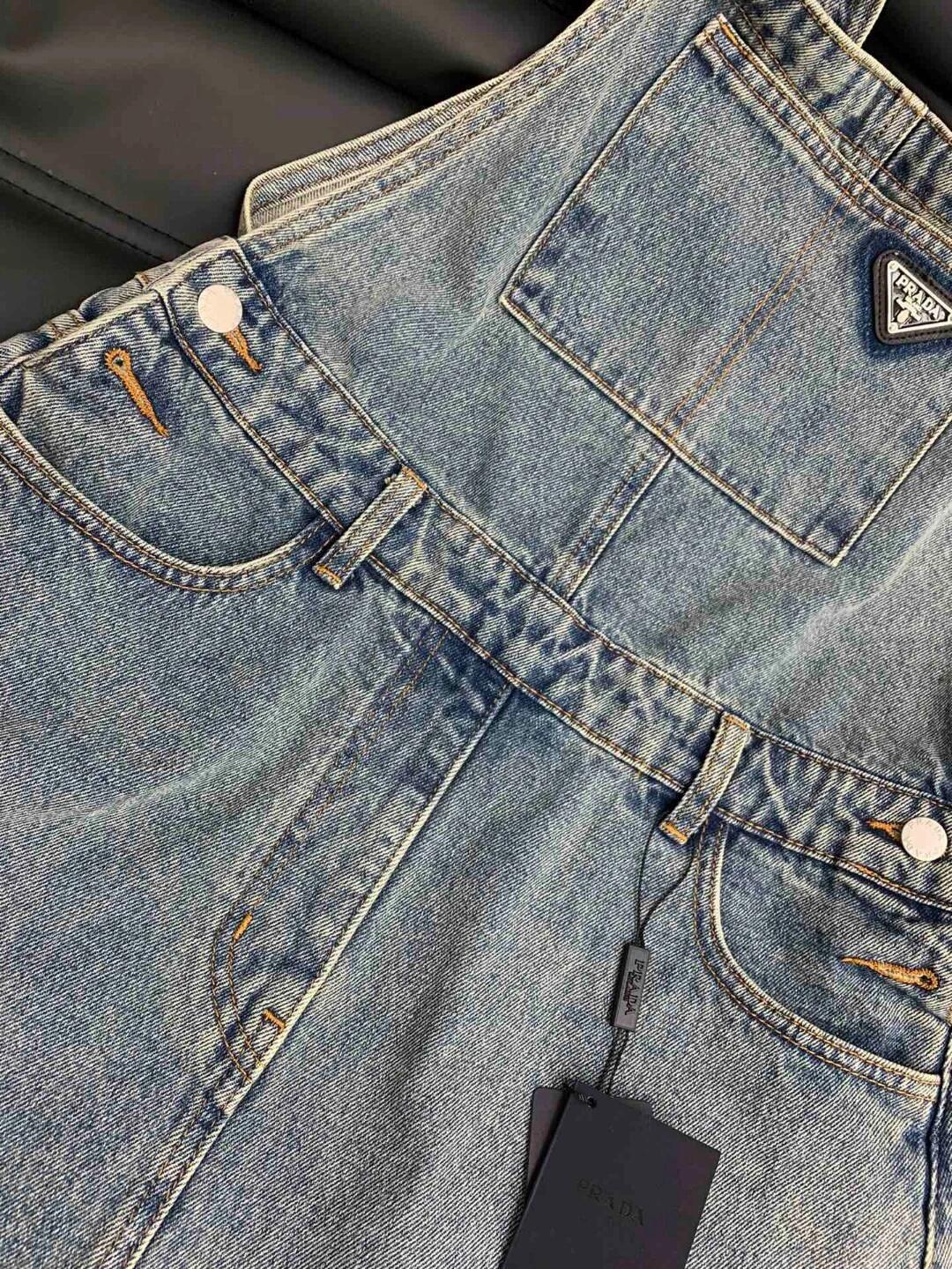 Jupe à bretelles en jean