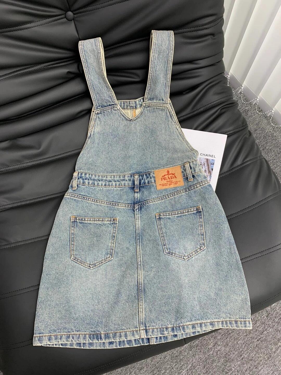 Jupe à bretelles en jean