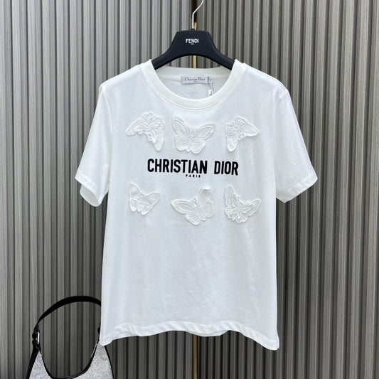 Manches courtes brodées de papillons