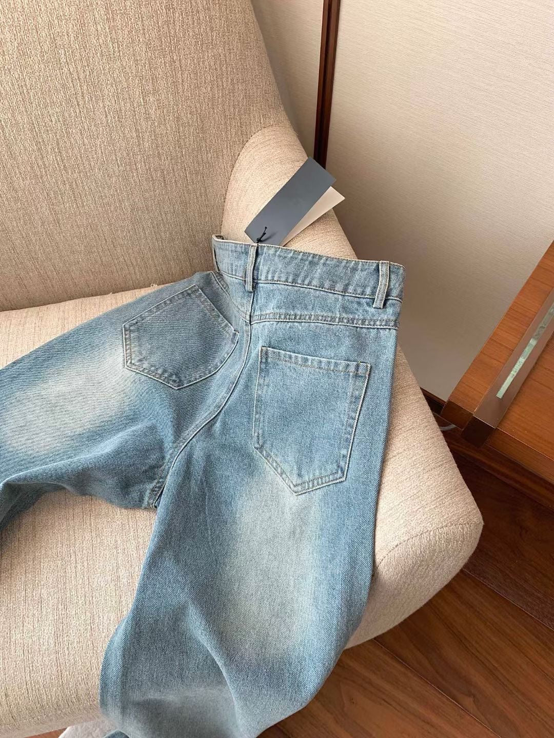 Jeans mit zwei Taschen im Allover-Print