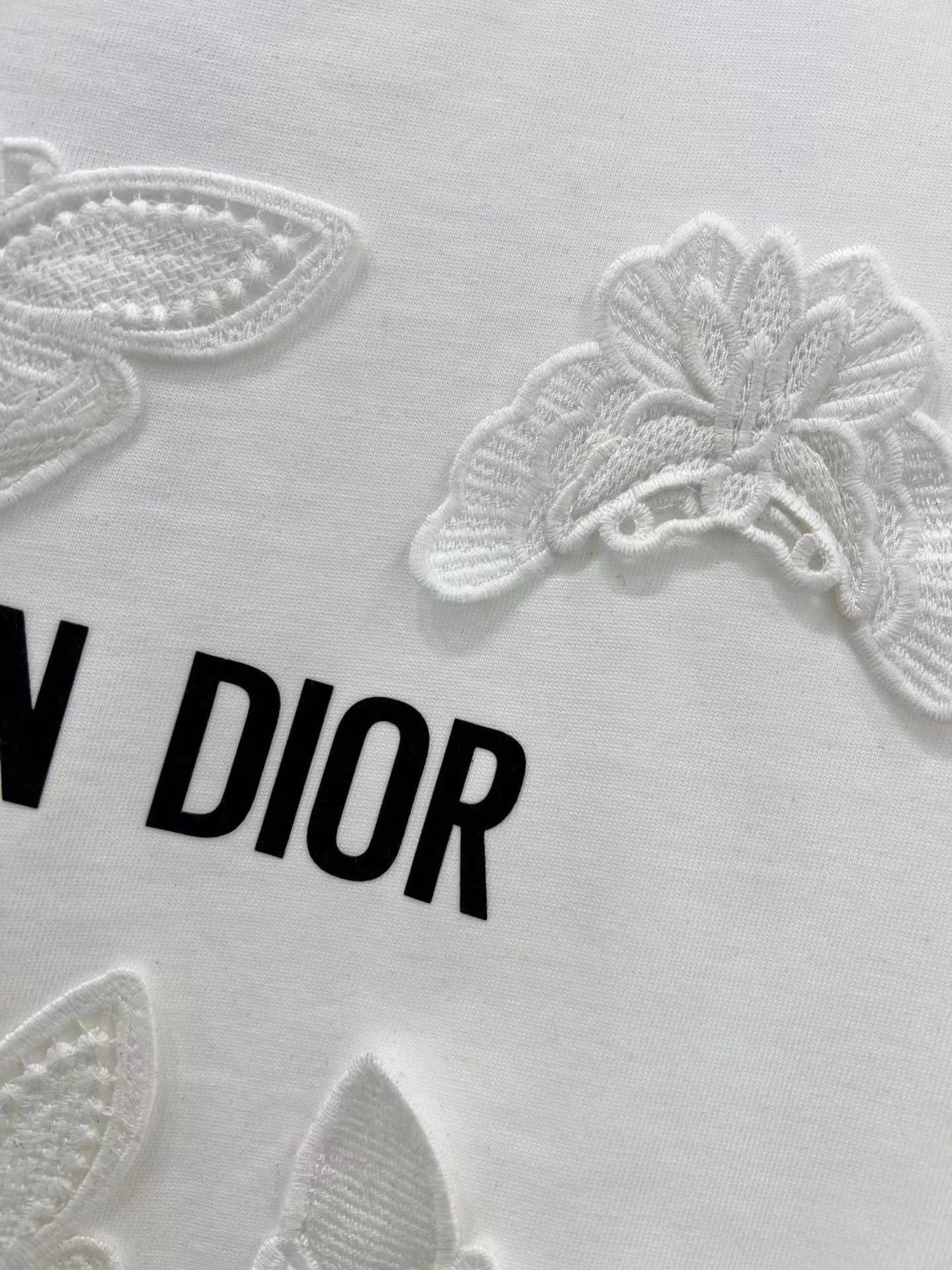 Manches courtes à la mode imprimées blanches