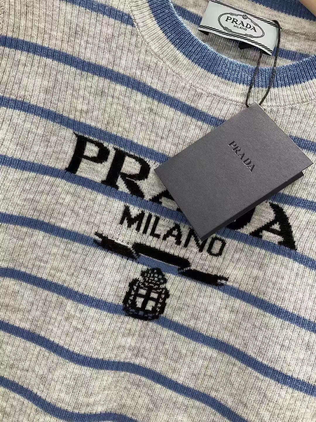 Gestreifte Strick-Kurzärmel