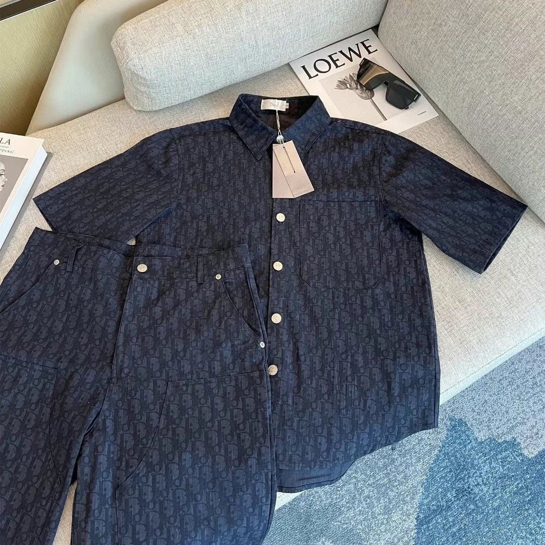 Presbyopisches Buchstaben-Shirt-Set 