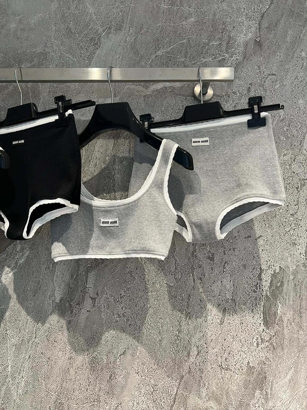 Ensemble débardeur ➕ sous-vêtements taille haute