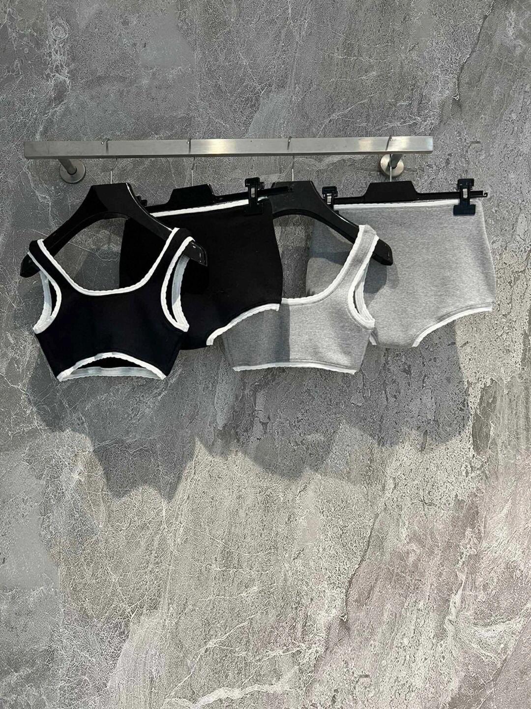 Ensemble débardeur ➕ sous-vêtements taille haute