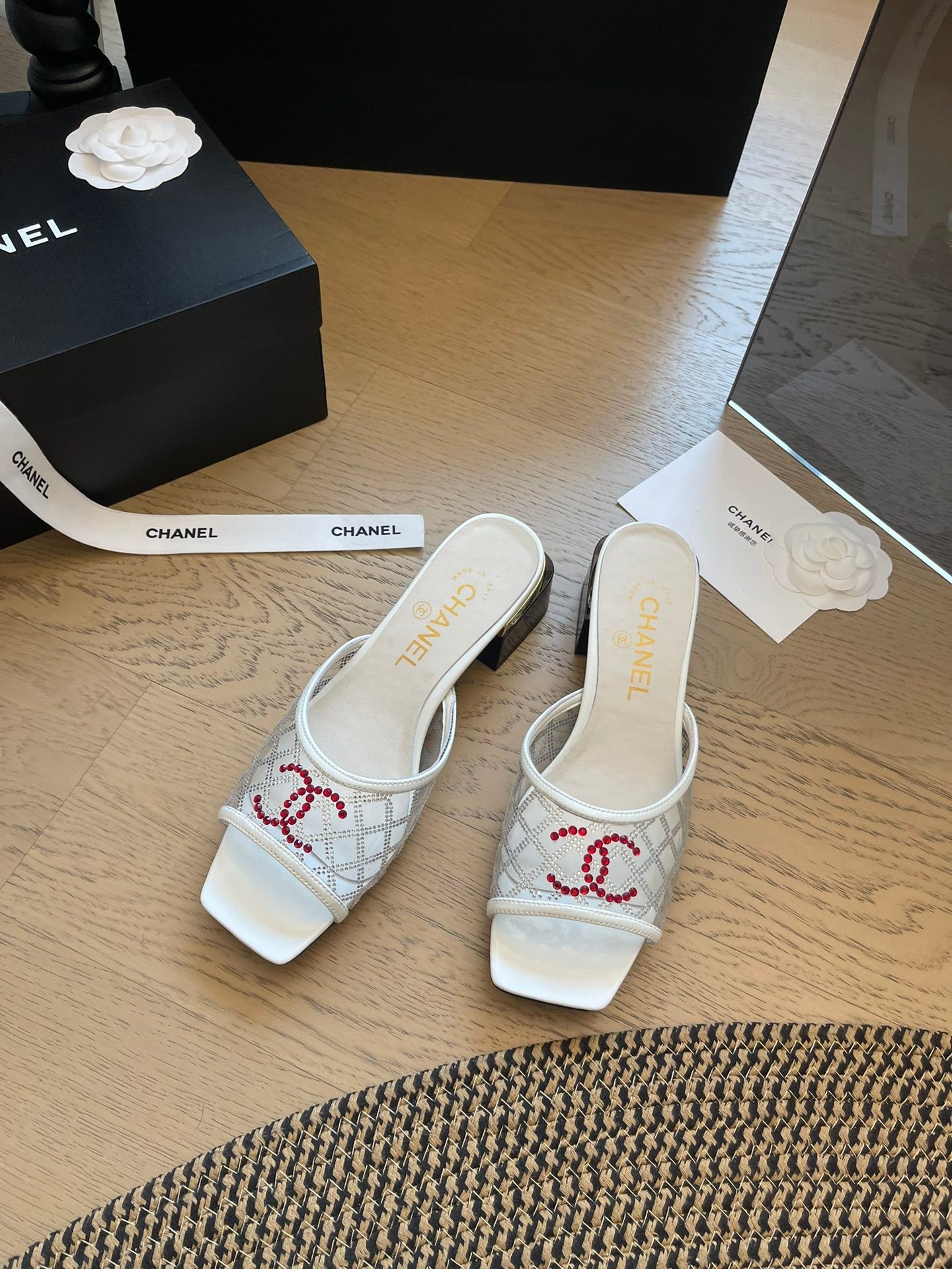 24P nouvelles pantoufles à talons épais en forme de bouche de poisson