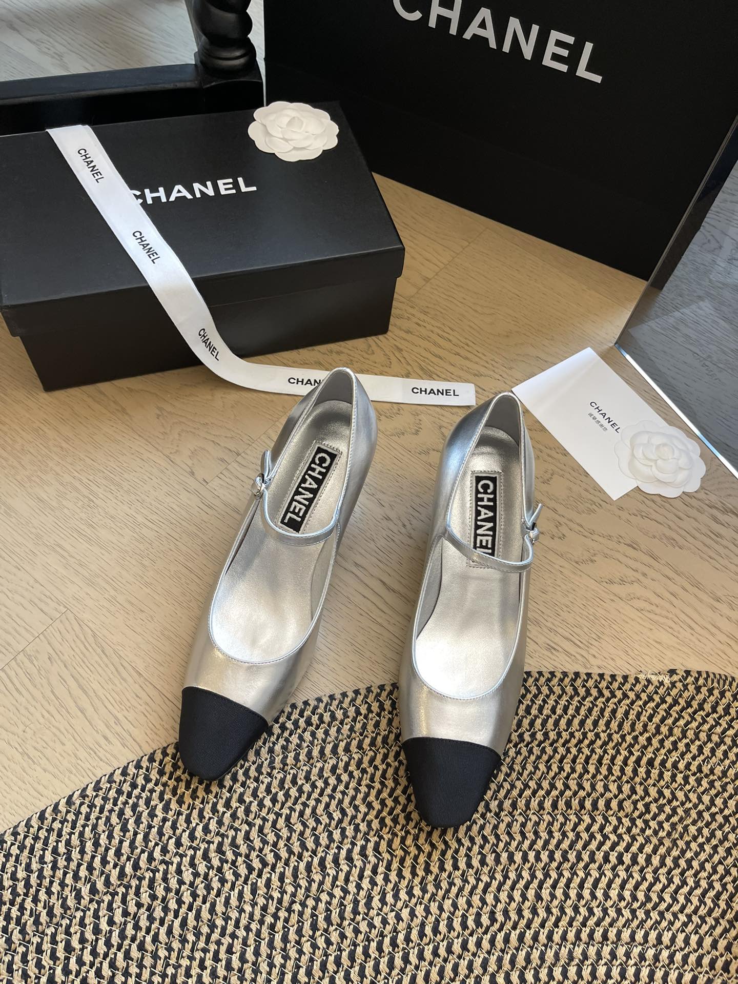 24P printemps nouvelles chaussures Mary Jane à bout pointu carré