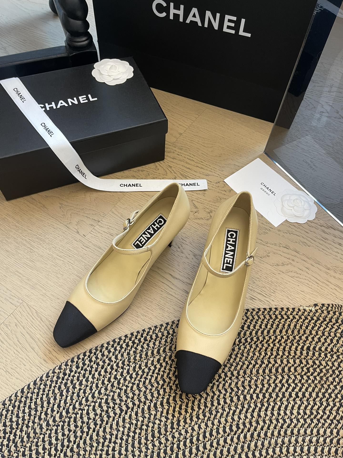 24P printemps nouvelles chaussures Mary Jane à bout pointu carré