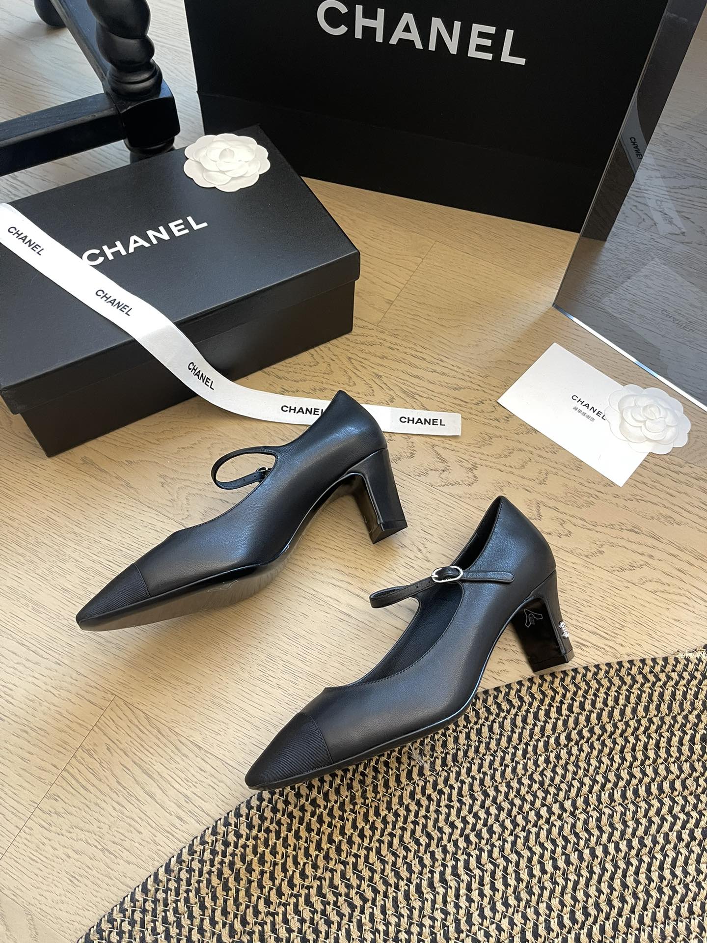 24P printemps nouvelles chaussures Mary Jane à bout pointu carré