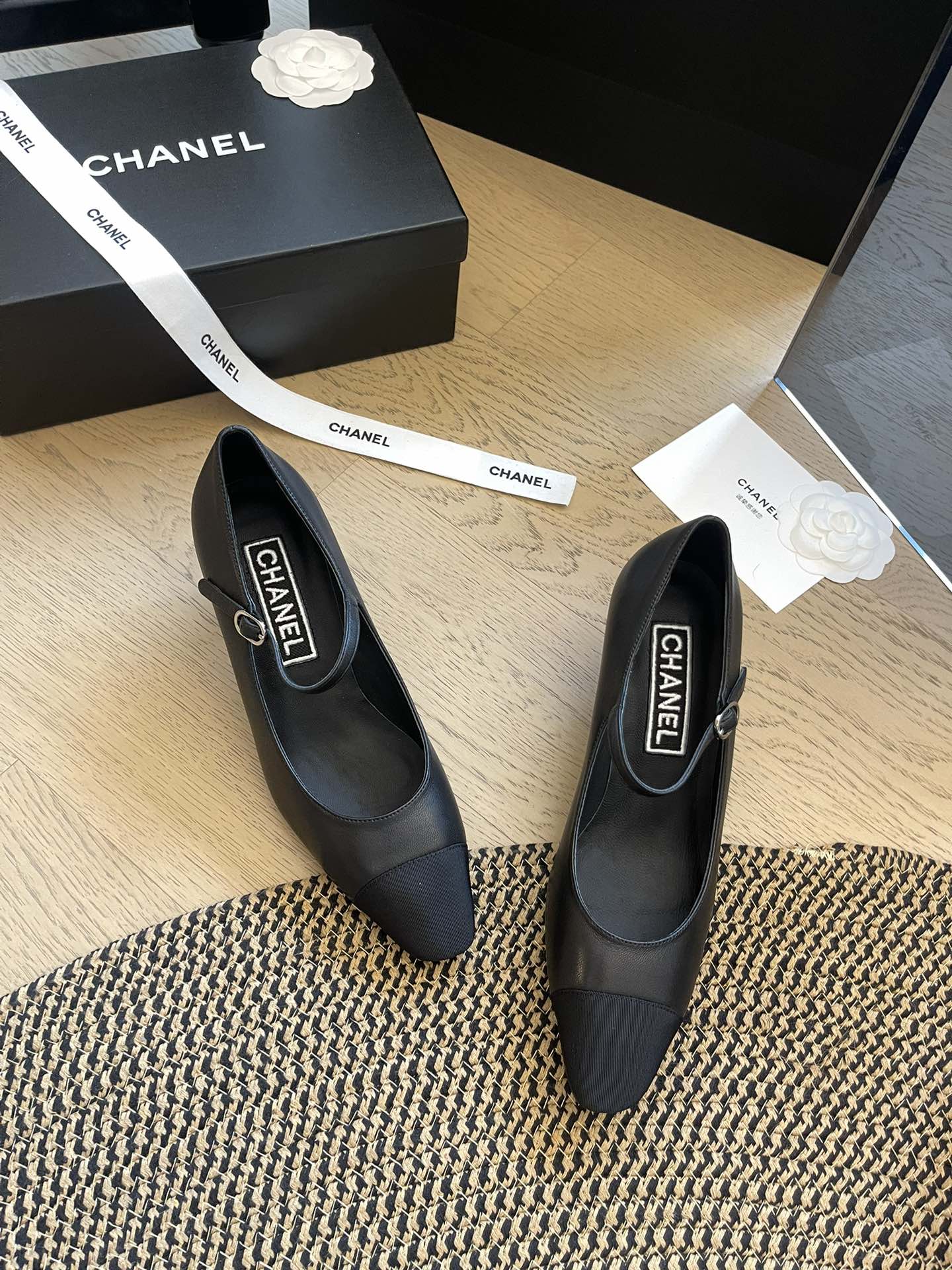 24P printemps nouvelles chaussures Mary Jane à bout pointu carré