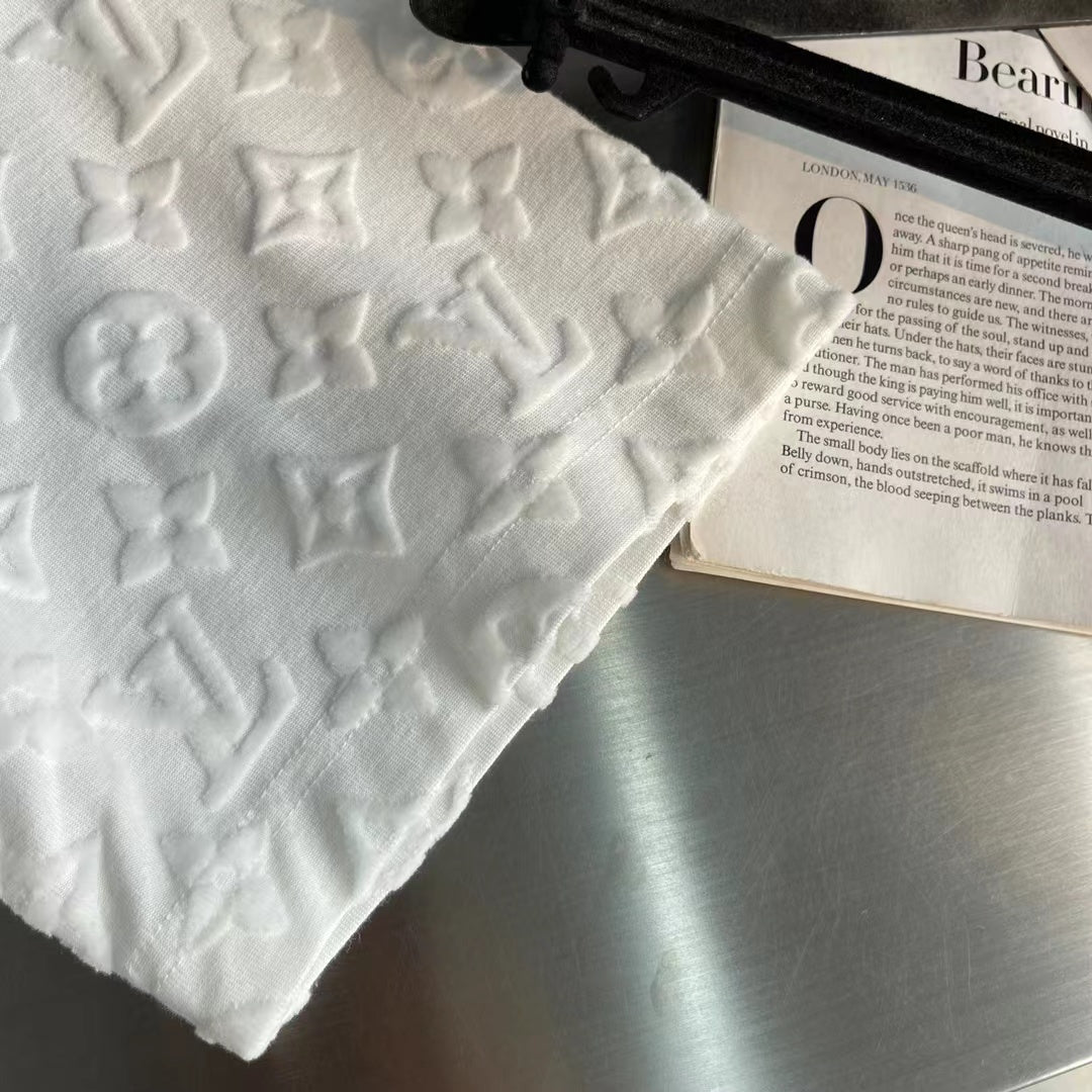 T-shirt décontracté en relief 