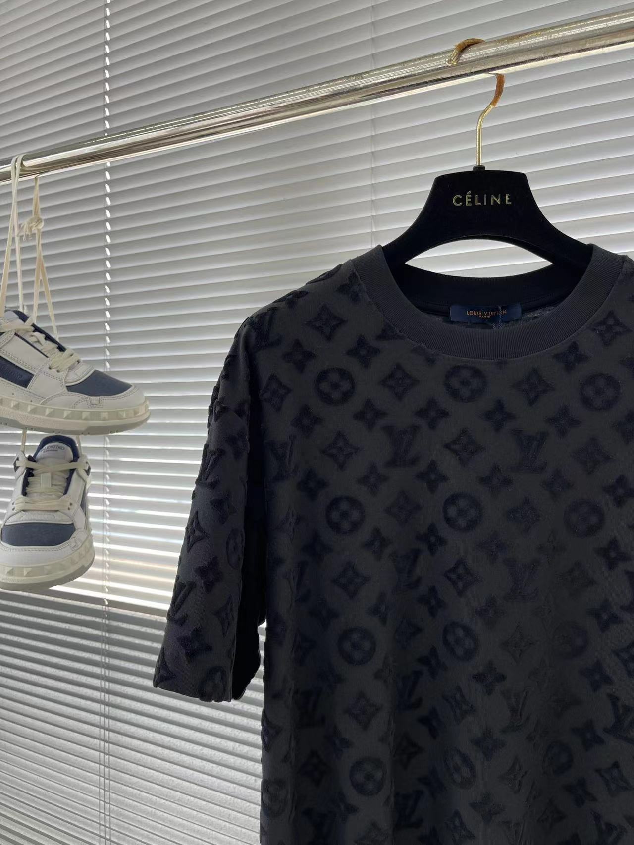 T-shirt décontracté en relief 