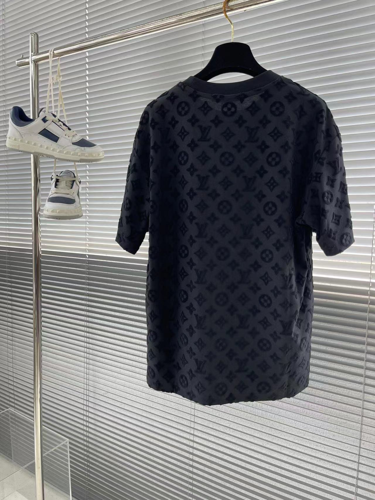 T-shirt décontracté en relief 