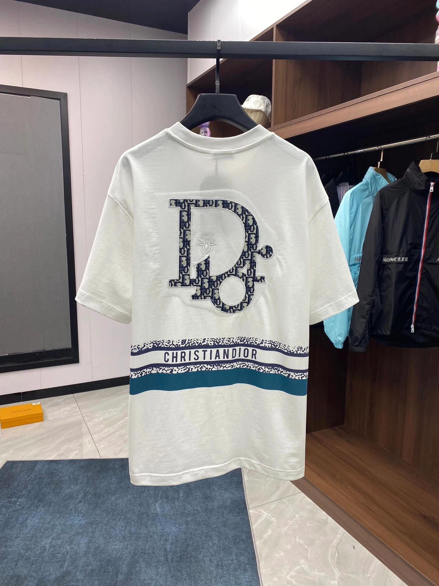 T-Shirt mit dreidimensional bedrucktem Patch aus reiner Baumwolle 