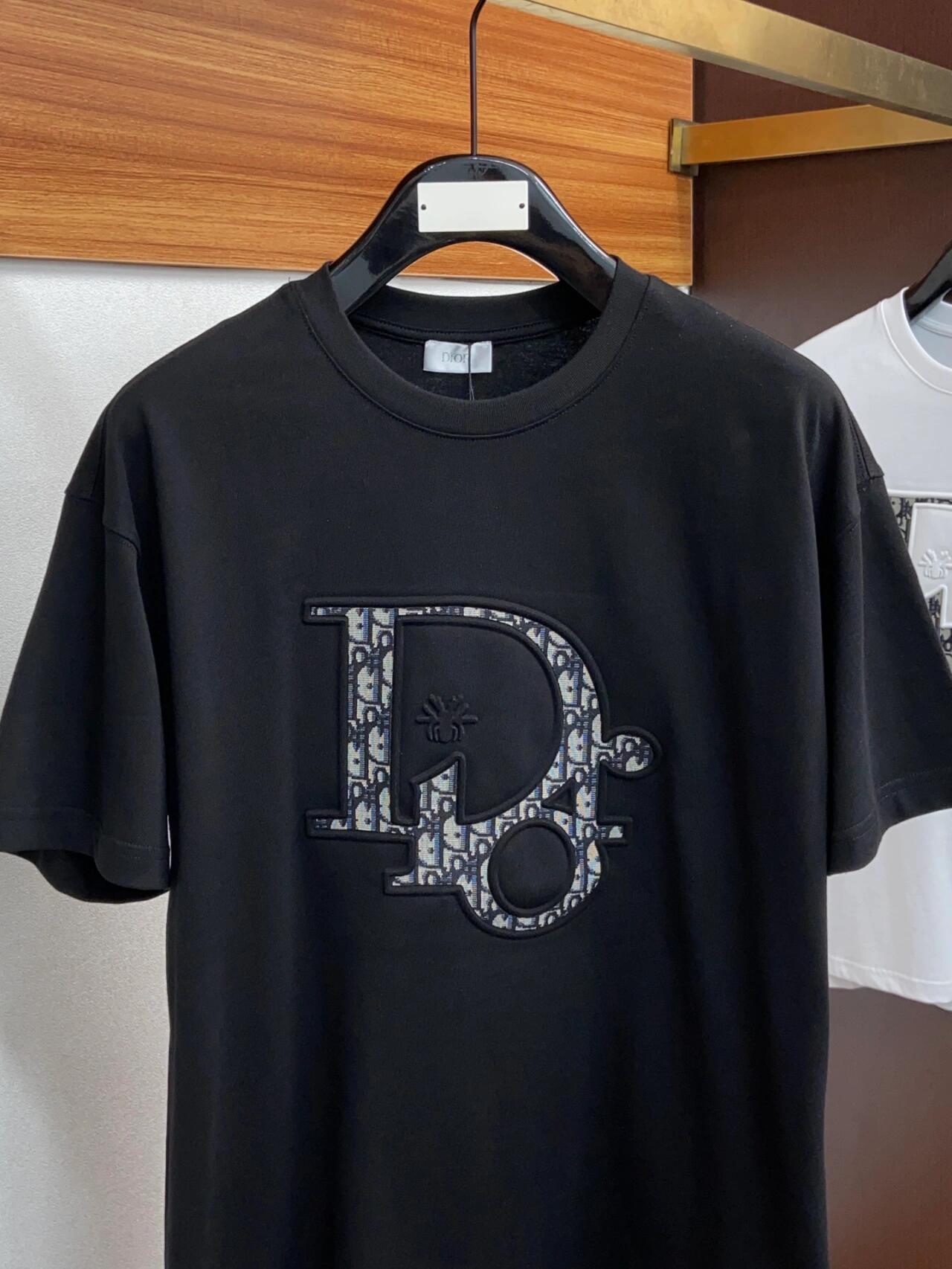 T-Shirt mit dreidimensional bedrucktem Patch aus reiner Baumwolle 
