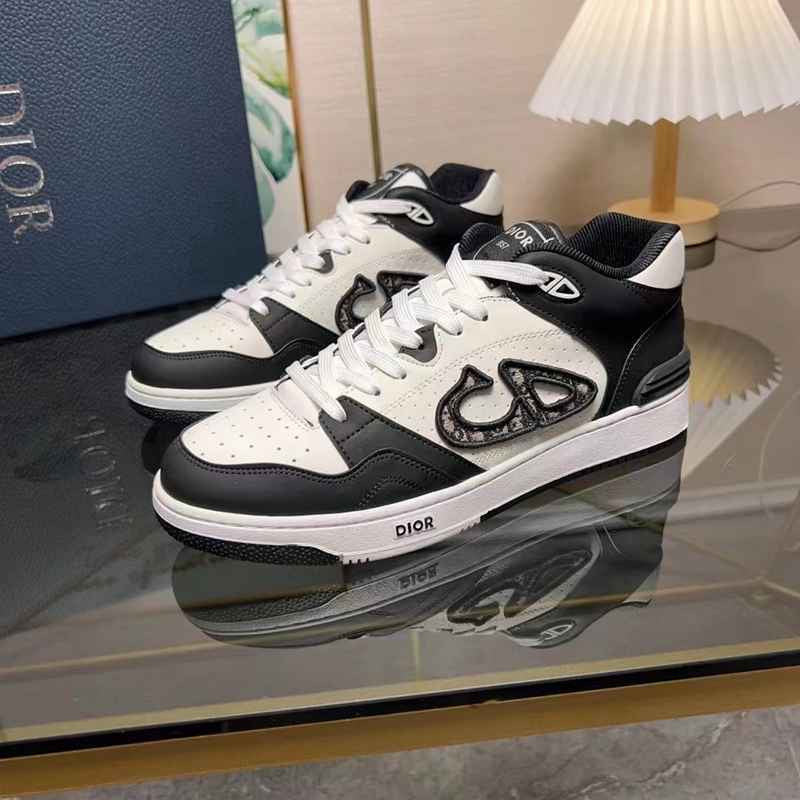 Baskets décontractées brodées presbytes avec lettre D