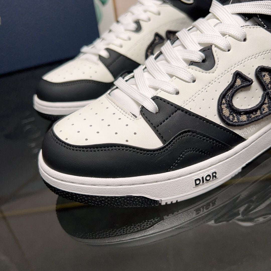 Baskets décontractées brodées presbytes avec lettre D