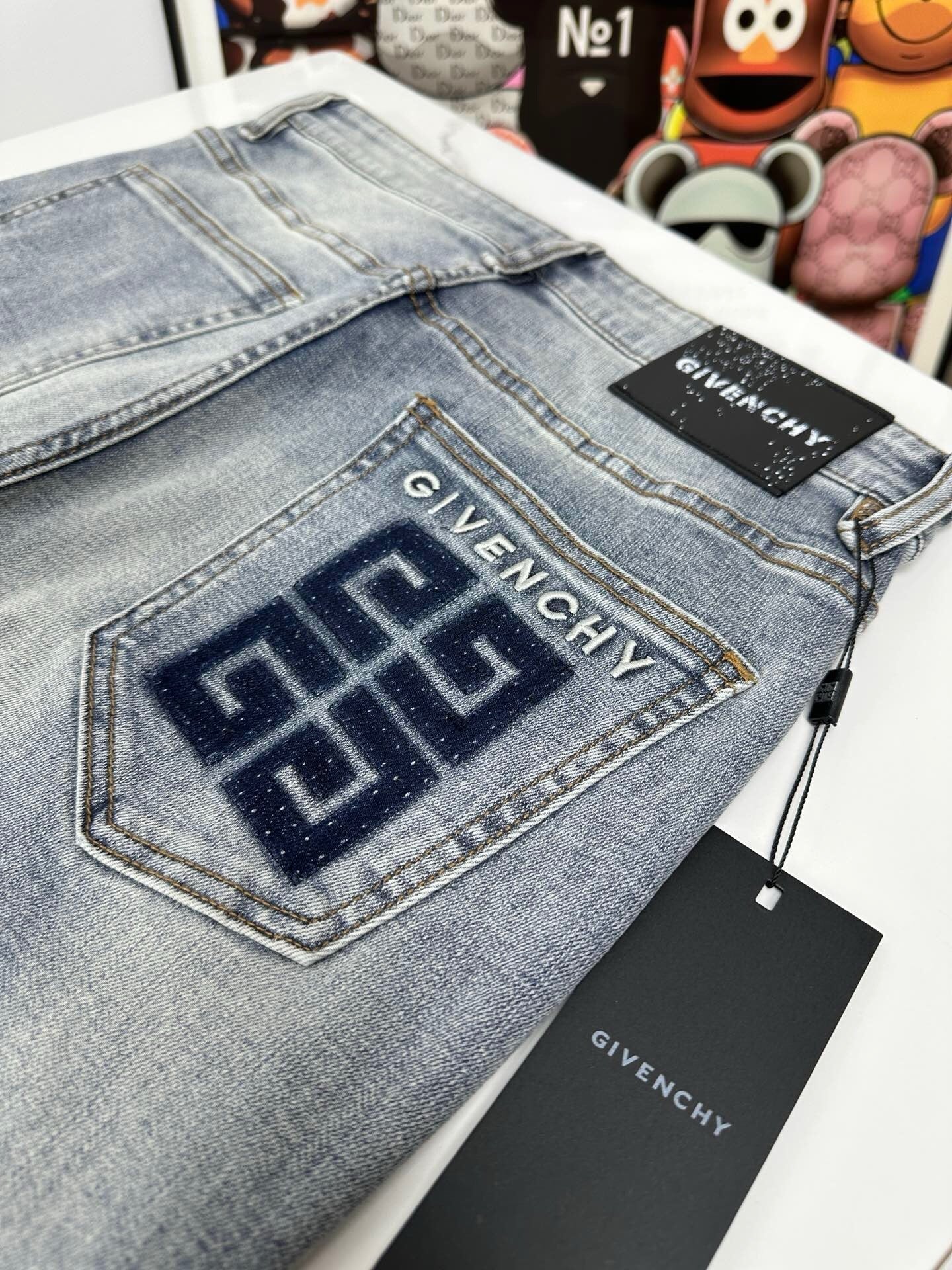 Hochwertige Vintage-Bluejeans im Used-Look