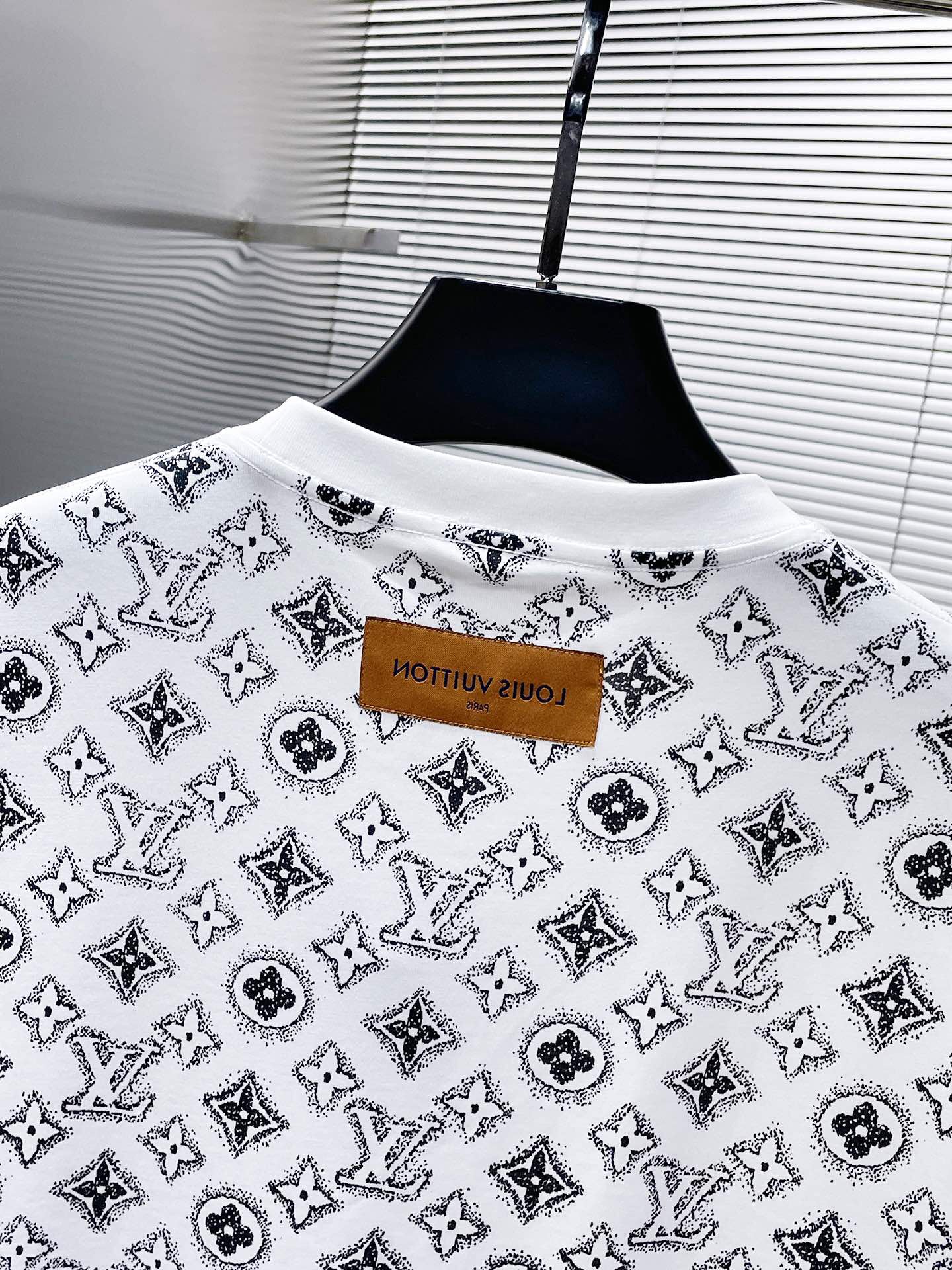 Kurze Ärmel mit Jacquard-Allover-Print für Alterssichtigkeit 