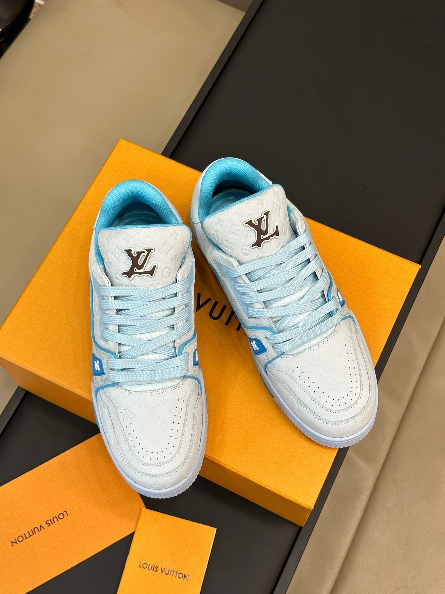 baskets 2024 défilé nouveau modèle