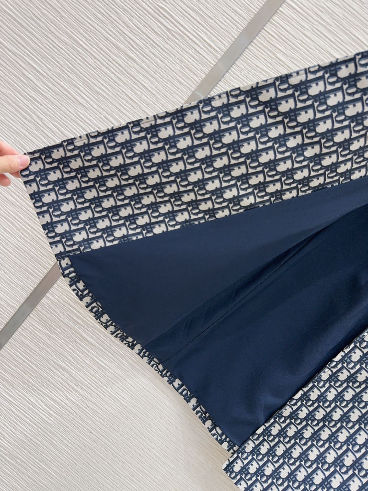 Bedrucktes Westenkleid