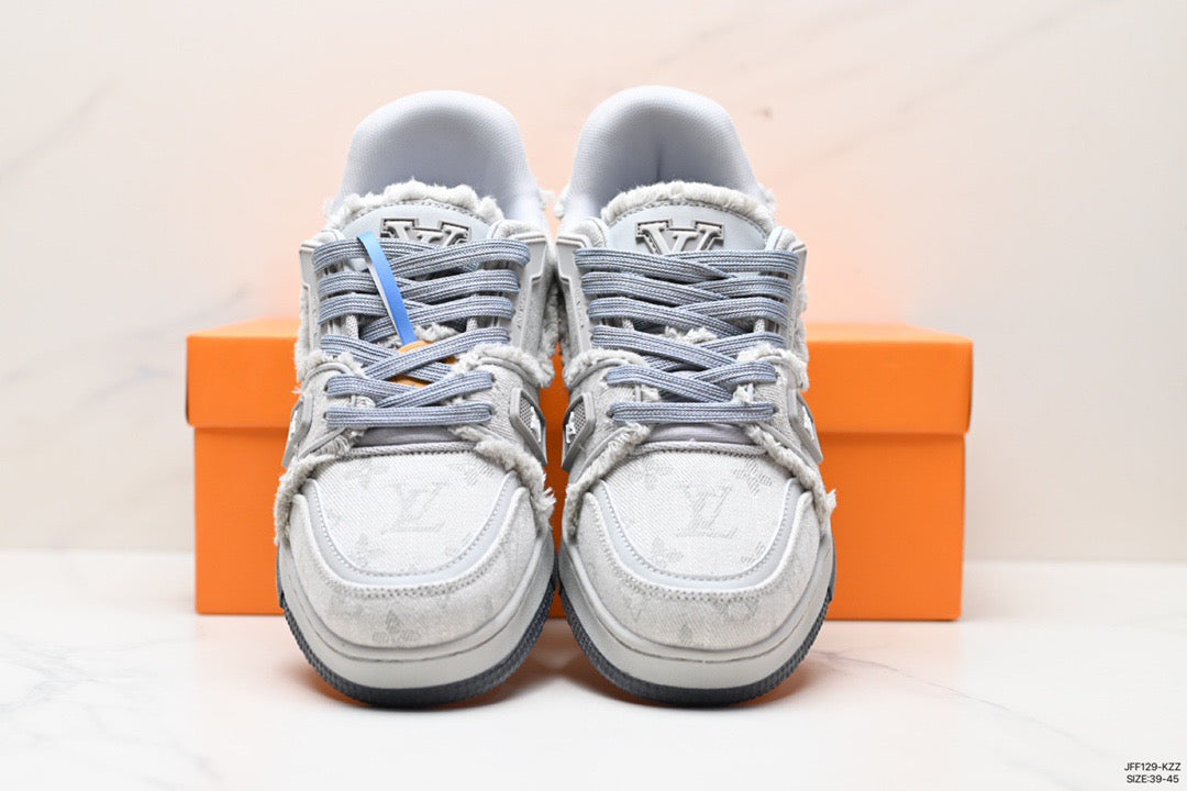 lässige Sport-Sneaker