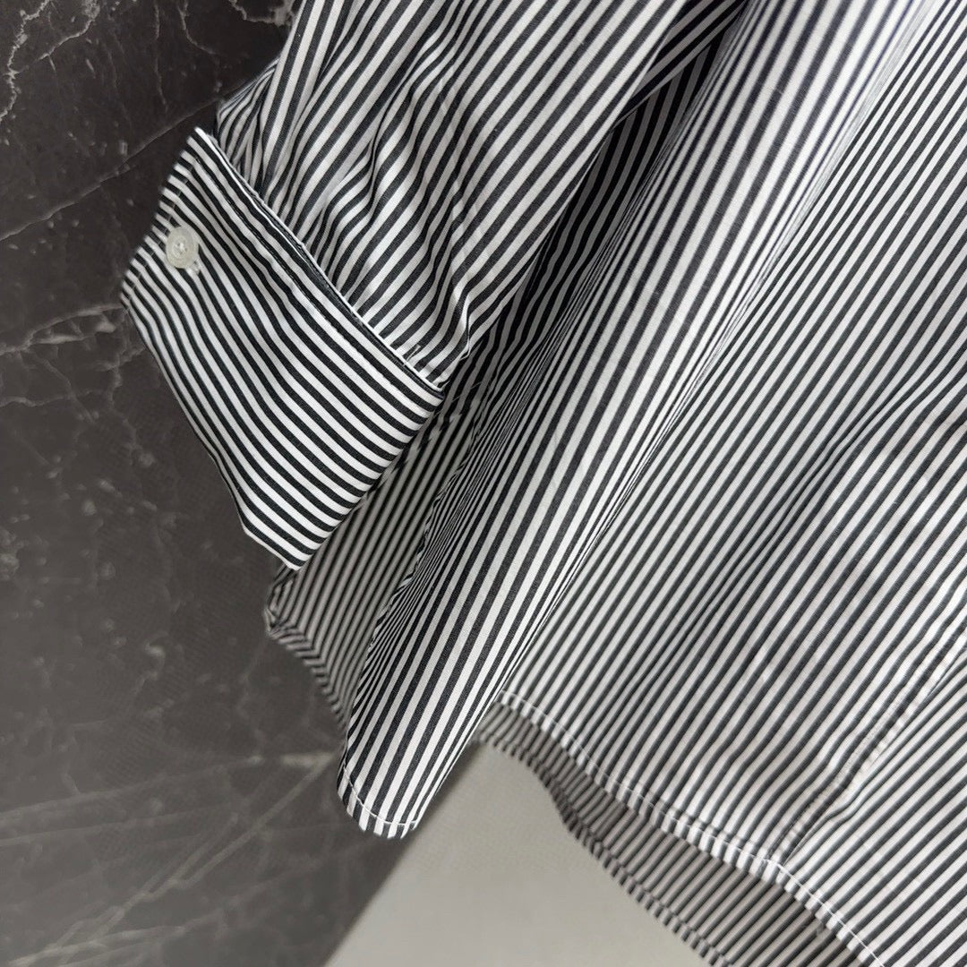 Langarmshirts mit unregelmäßig schrägen Schultern