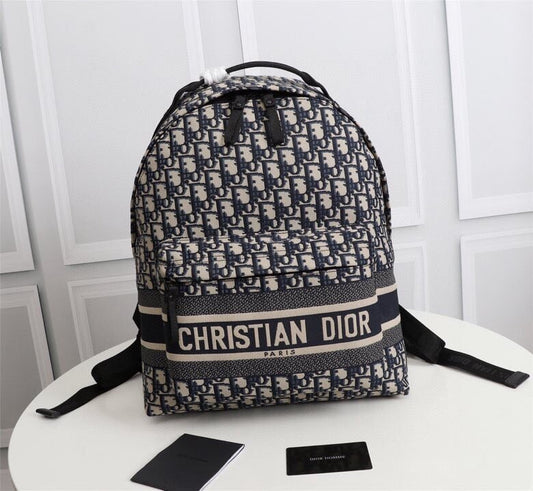 Modischer Rucksack mit Logo-Print