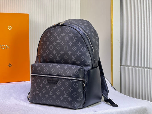 Modischer Rucksack mit Logo-Print