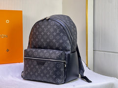 Modischer Rucksack mit Logo-Print