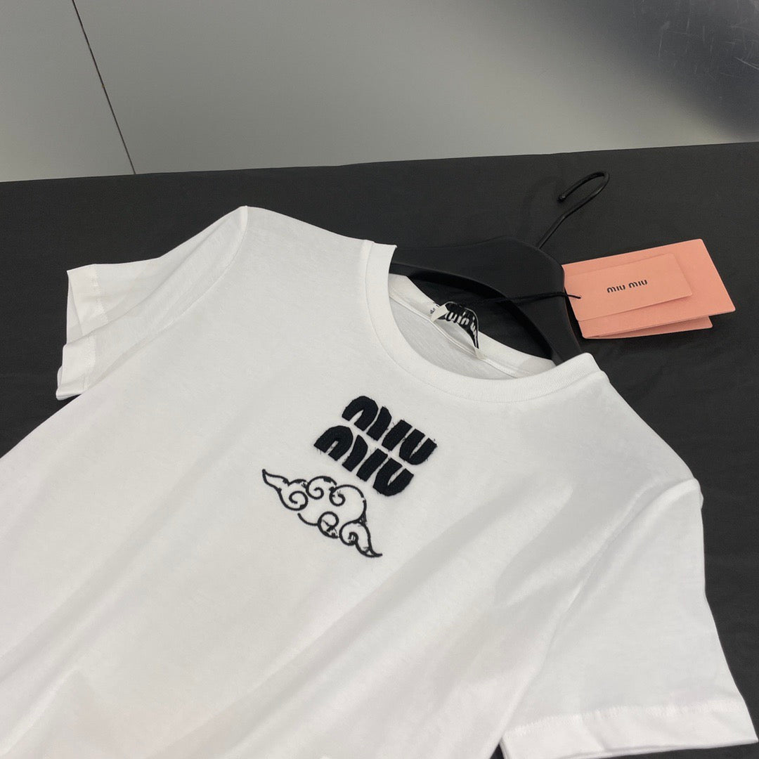 Manches courtes brodées nuage 24ss