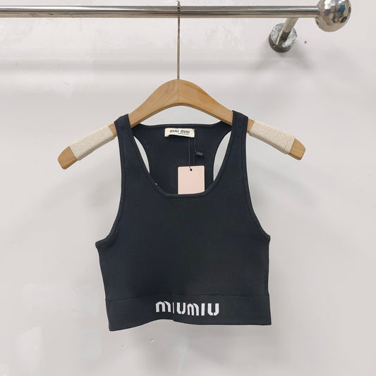 Sportliche Strickweste