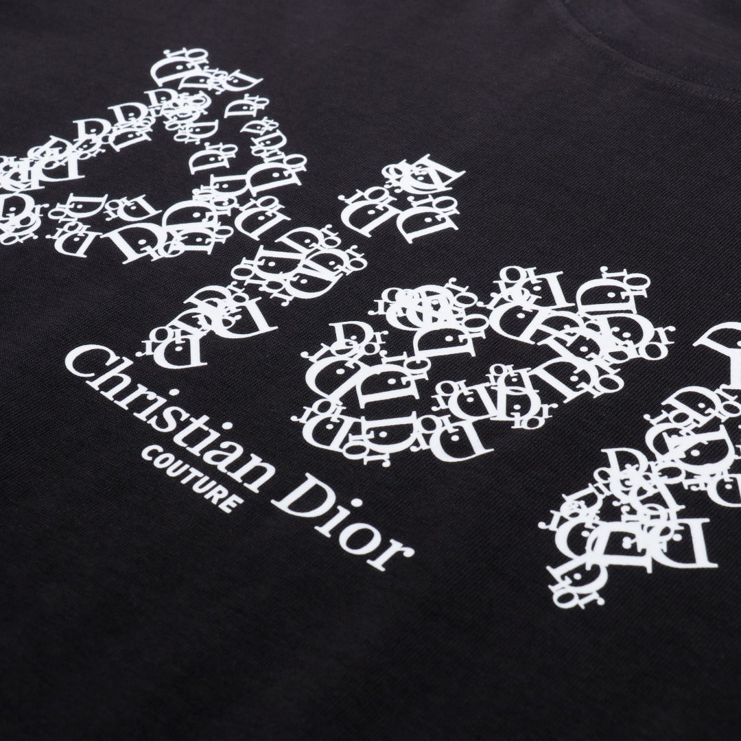 Kurzärmliges T-Shirt mit Presbyopic-Buchstaben 