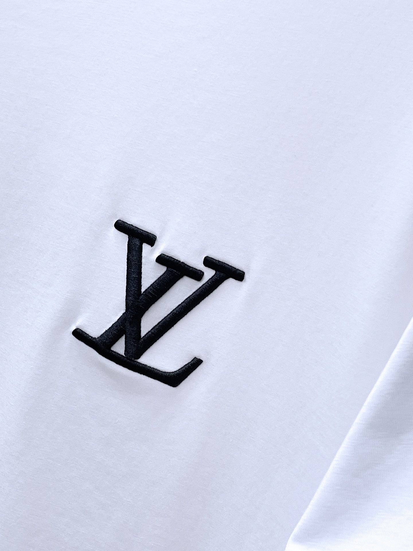 Hochwertiges Kurzarm-T-Shirt aus merzerisierter Baumwolle 