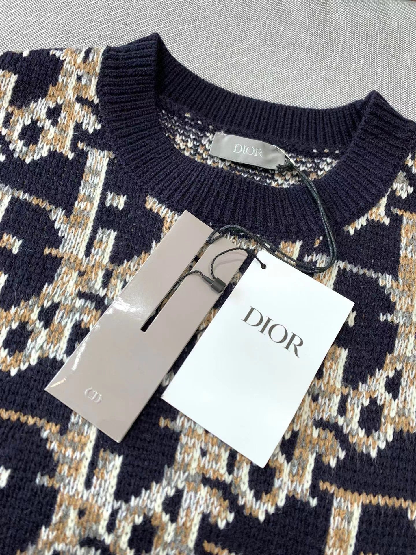 Pull ras du cou en laine à imprimé intégral