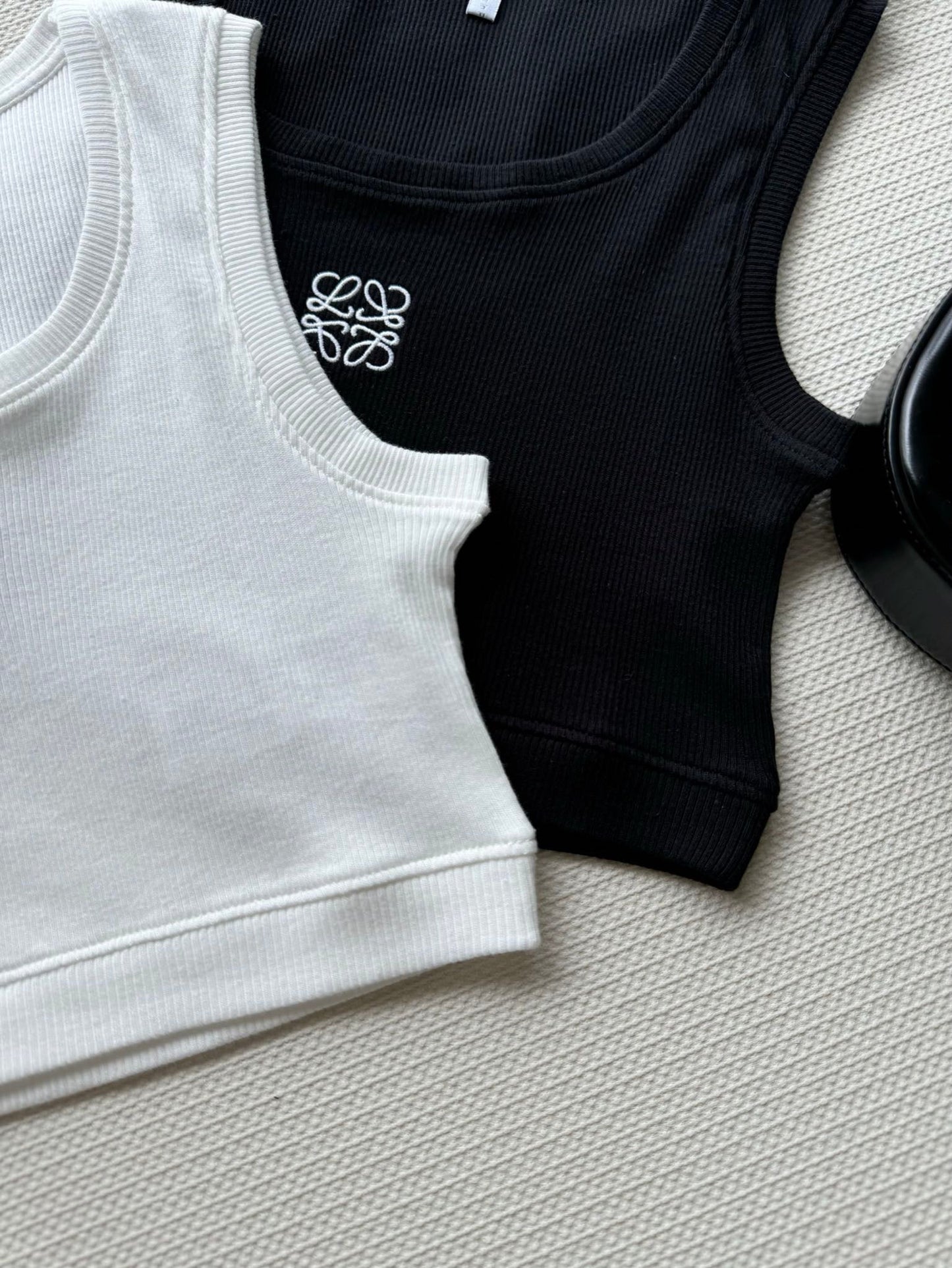 Kurze gerippte Weste 