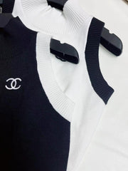 Nouveau gilet tricoté contrastant à col moyen et jupe courte