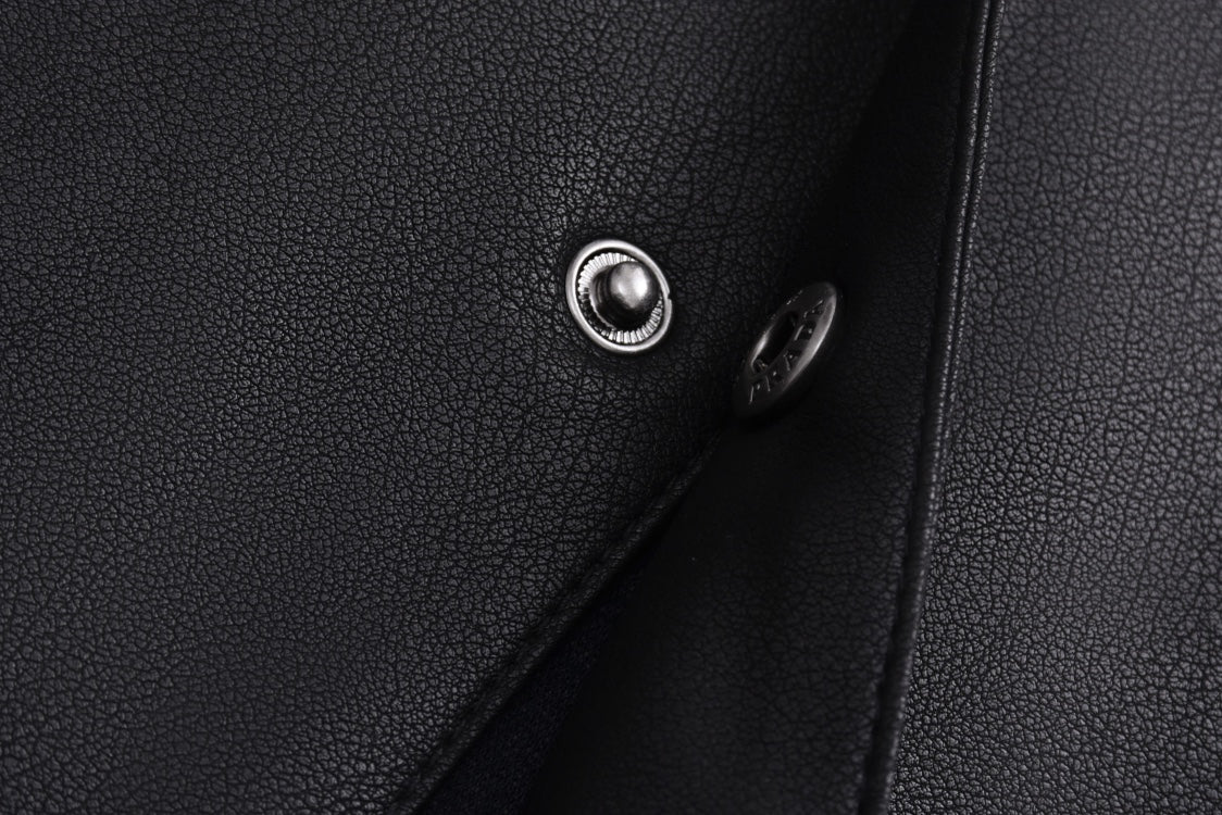 Veste triangulaire en cuir d'agneau