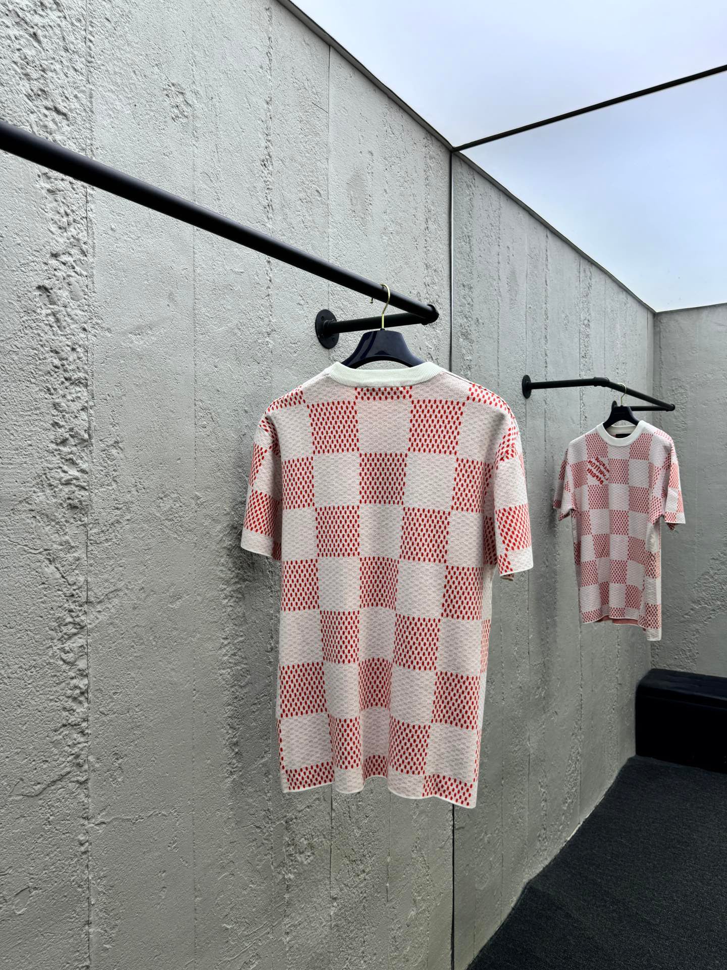 Grünes, kariertes Woll-Kurzarmshirt 